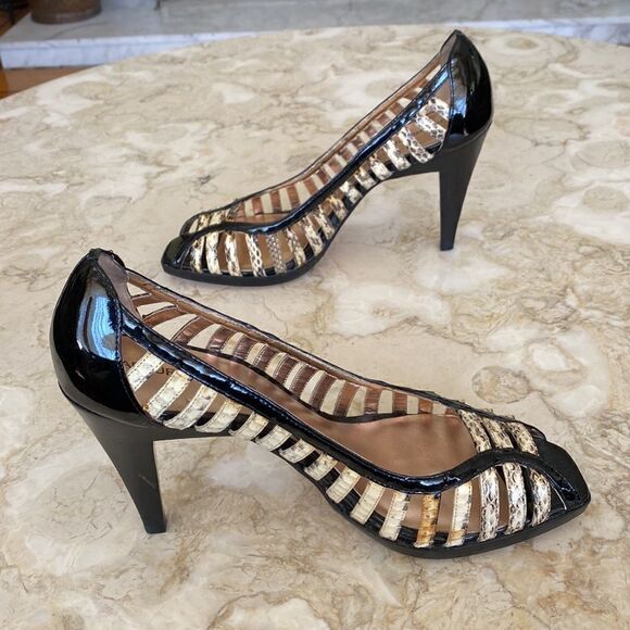 Arturo Chiang Peep Toe Snakeskin Embossed Leather Heels - Picture 5 of 13